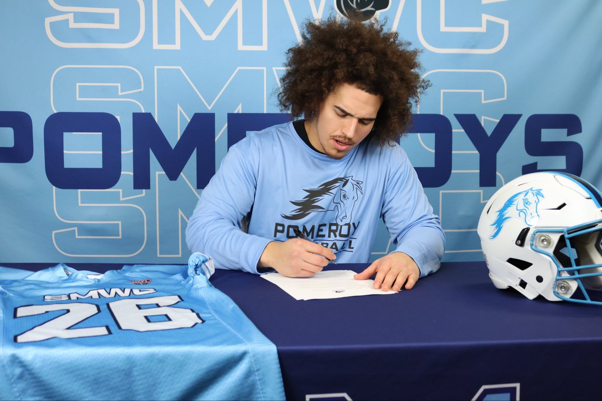 Saint Mary-of-the-Woods College Football tweet media