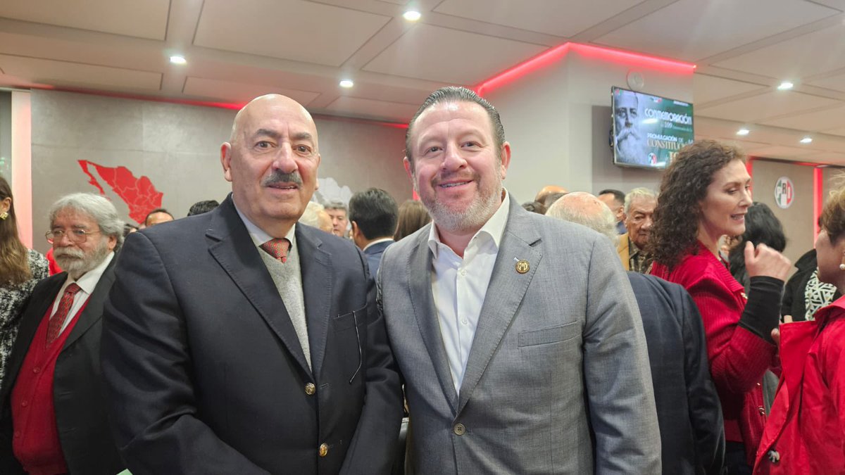 Luis_GQM's tweet photo. Asistimos al Evento Conmemorativo por el 109 Aniversario de la Constitución de 1917, donde reafirmamos nuestro compromiso con las causas que dieron origen a nuestra Constitución.
Muchas gracias a Don @agomezv2308 por la invitación. https://t.co/FKkqHdwixh