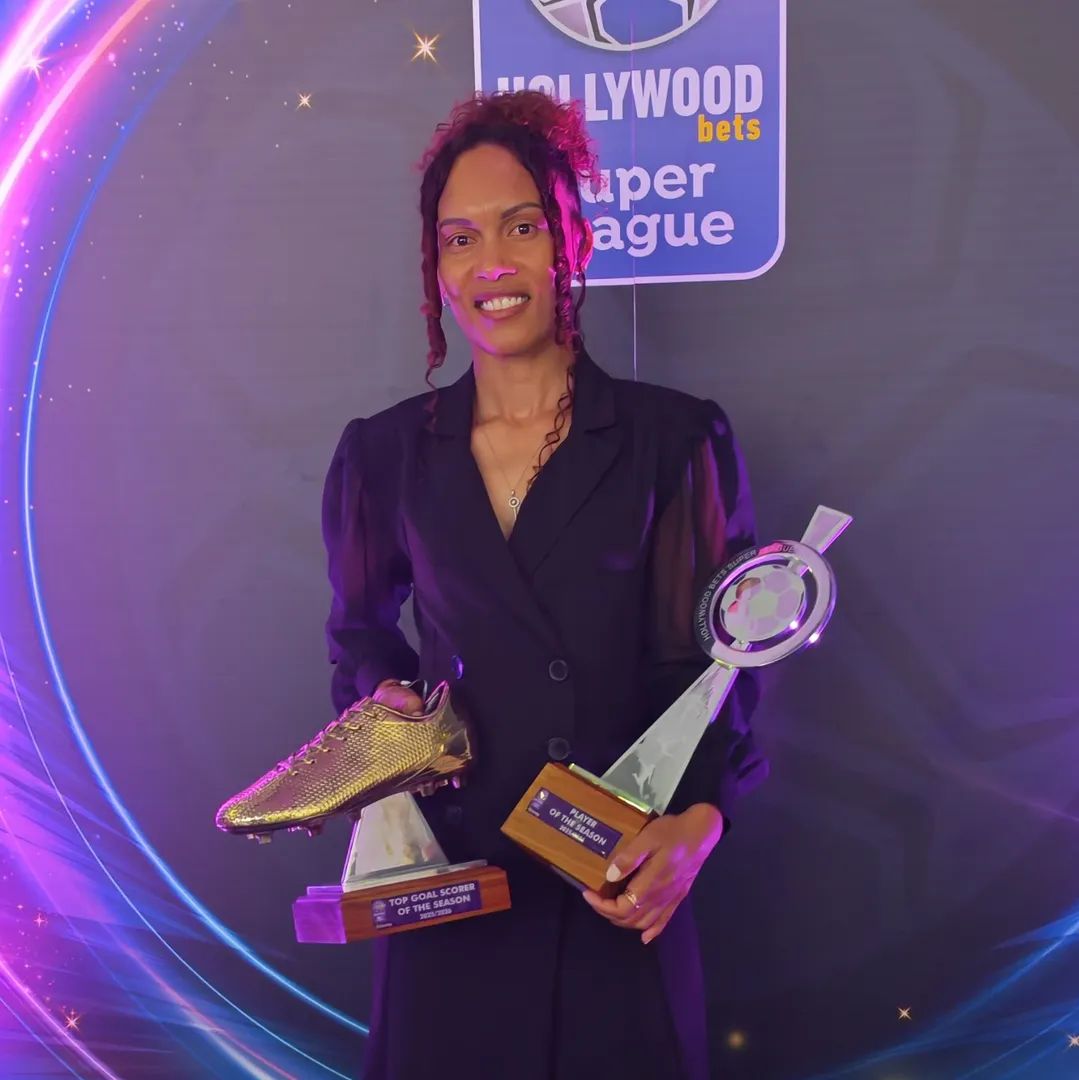 .<a href="/TSGALAXYQUEENS/">TS GALAXY QUEENS FC</a> striker <a href="/LeAnDrA_sMeDa/">Leandra Smeda</a> won both Player of the Season and Top Goal Scorer at the 2025 <a href="/HollywoodbetsSL/">Hollywoodbets Super League</a> Awards.

Congratulations!👏

🔗 lta-agency.com/leandra-wins-t…