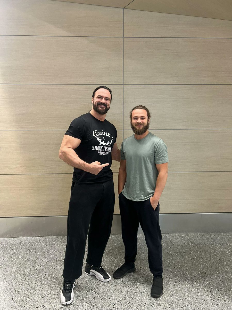 santielagu's tweet photo. Sorry Max, but it doesn't top this crossover. https://t.co/7rpePBiNSB