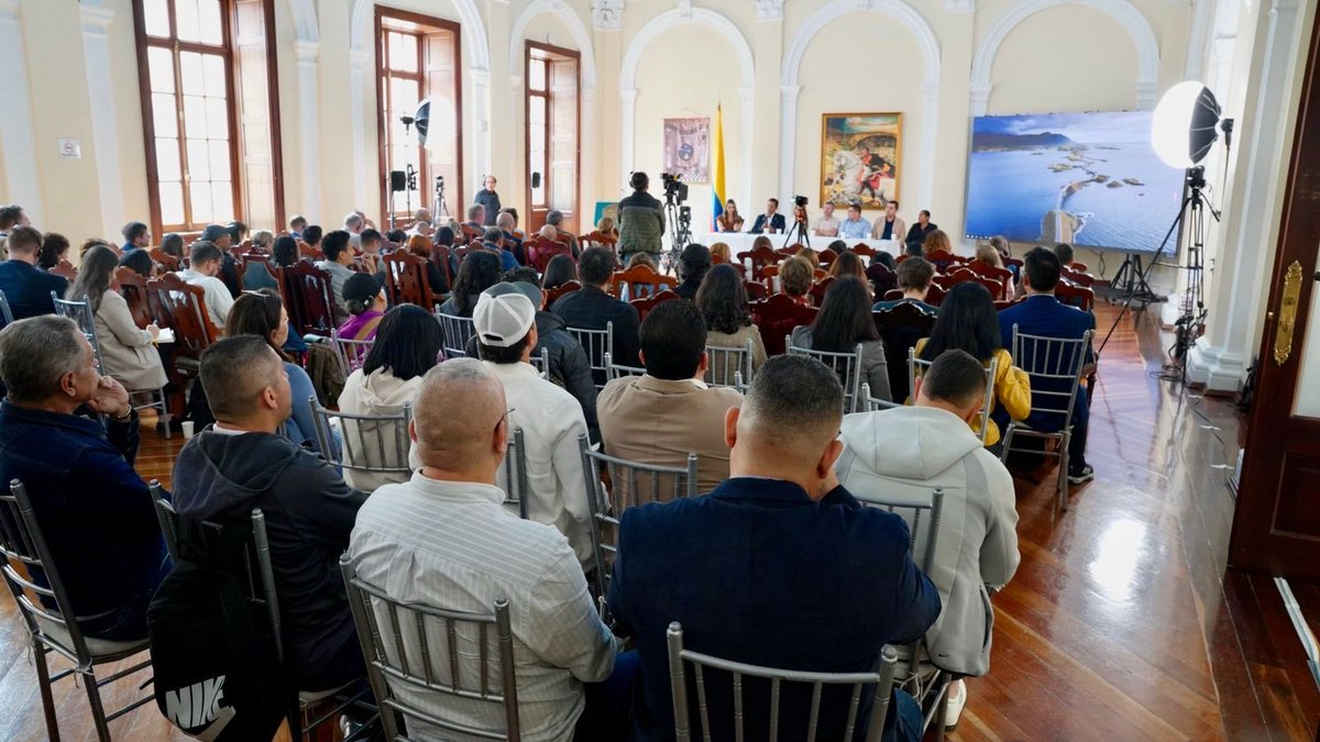 Alemania en Colombia tweet media