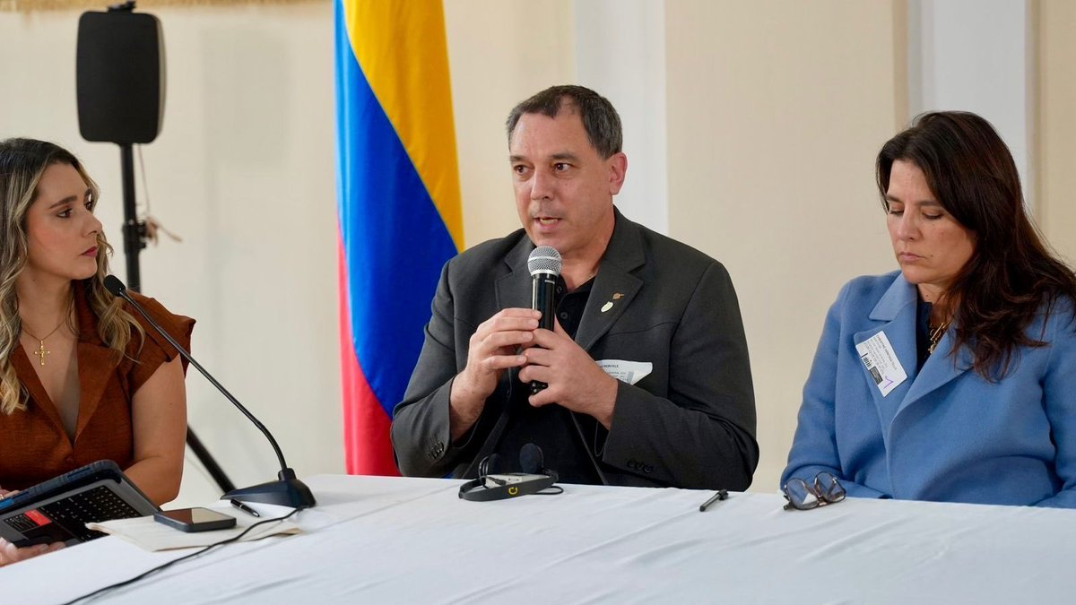 Alemania en Colombia tweet media