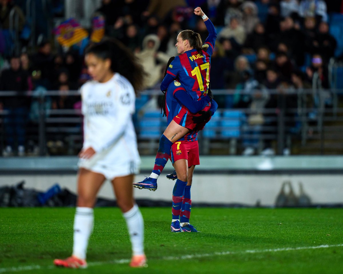 WosoMagazine's tweet image. 🚨CUARTOS🚨

#CopaDeLaReinaIberdrola

@realmadridfem ⚪⚪ 0️⃣➖4️⃣ @FCBfemeni 🔴🔵

⚽🔴🔵 @alexiaputellas, @SalmaParalluelo y Pajor (x2)

🏟 Alfredo di Stéfano

#wosomagazine🧩 #HalaMadrid #FCBFemeni