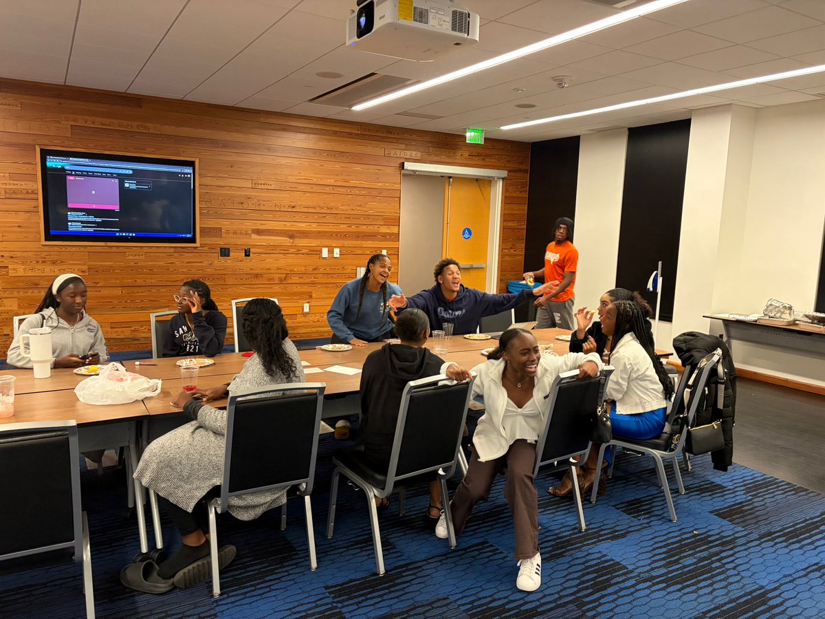 The Gators Experience tweet media