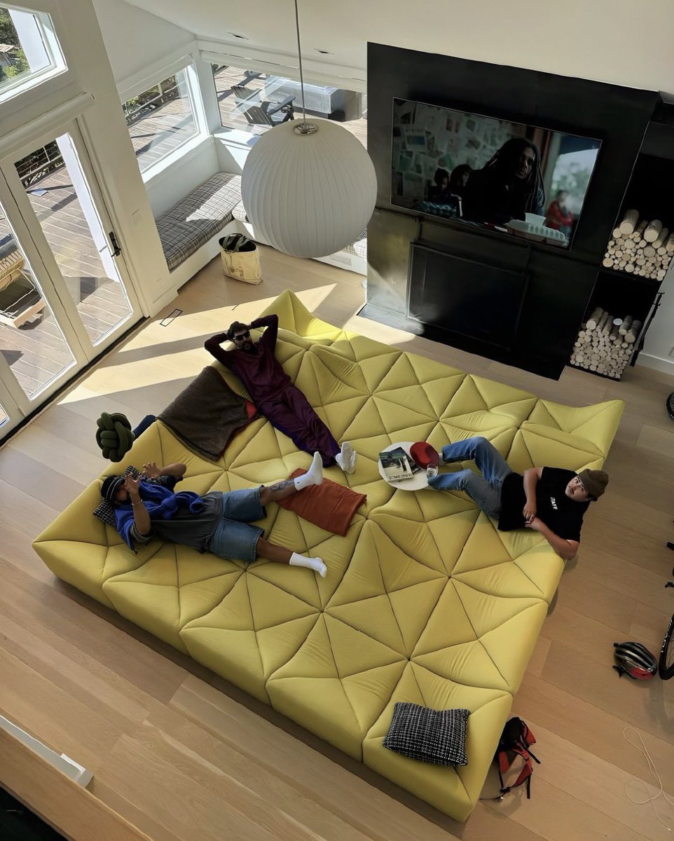 the culture 2.0 | magazine (@galactamelamasc) on Twitter photo 