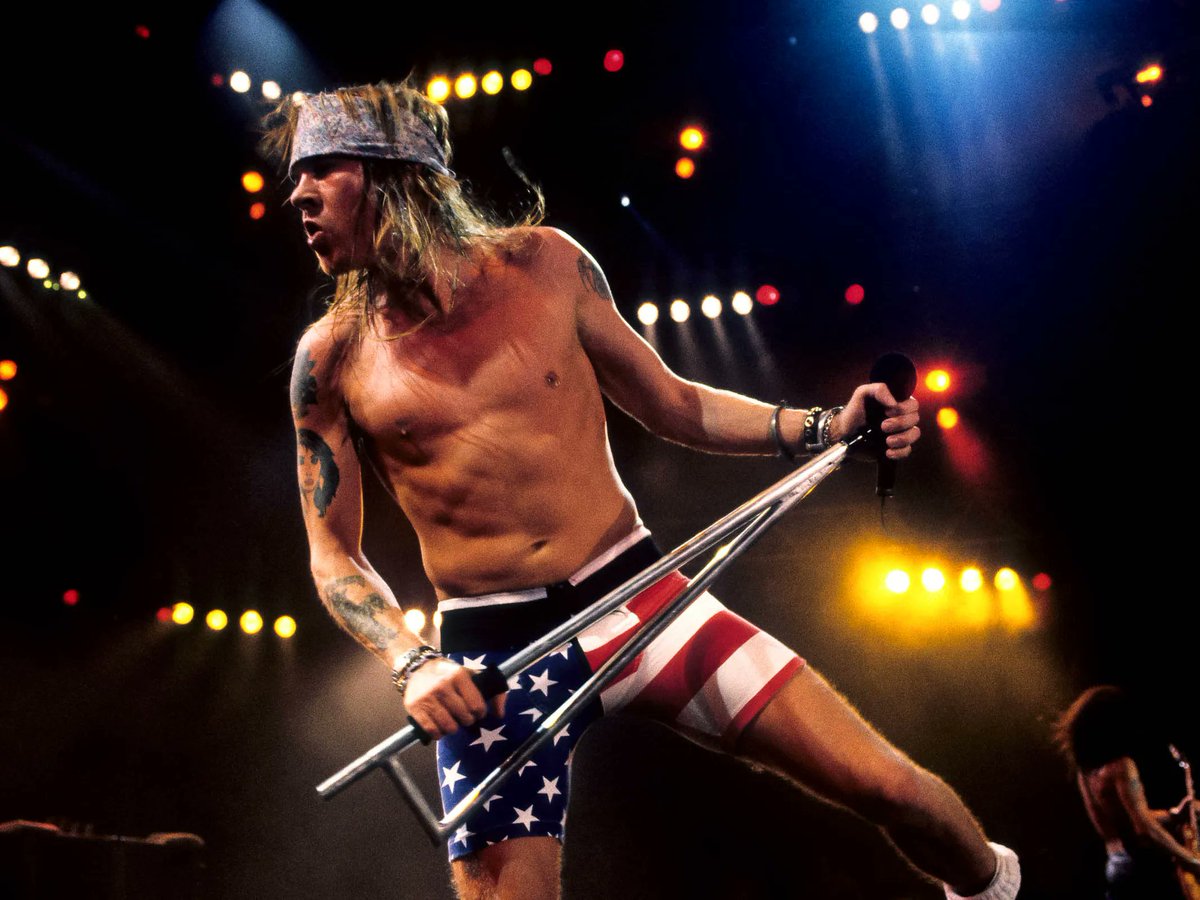 Suppinn_Caffe's tweet photo. そして今日はアクセル・ローズのハピバ🎂でもある。そんなわけでガンズの《Appetite for Destruction》をガンガンにかけながら気合い入れてお仕事行ってきます!🚗=3=3=3
そっかぁ『キルケーの魔女』のEDにねぇ…
Sweet Child O' Mine https://t.co/Jf7wM253h1
#NowPlaying #Axl_Rose #Guns_N_Roses https://t.co/Ufe2ut2zpd