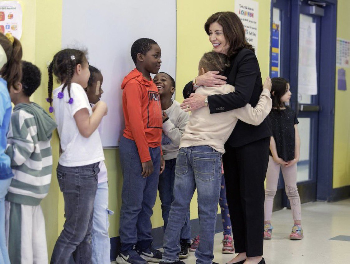 Hoopss's tweet image. Governor Kathy: I want every New York kid to have the fuel they need to succeed.

Starting this school year, breakfast and lunch are free for all students.