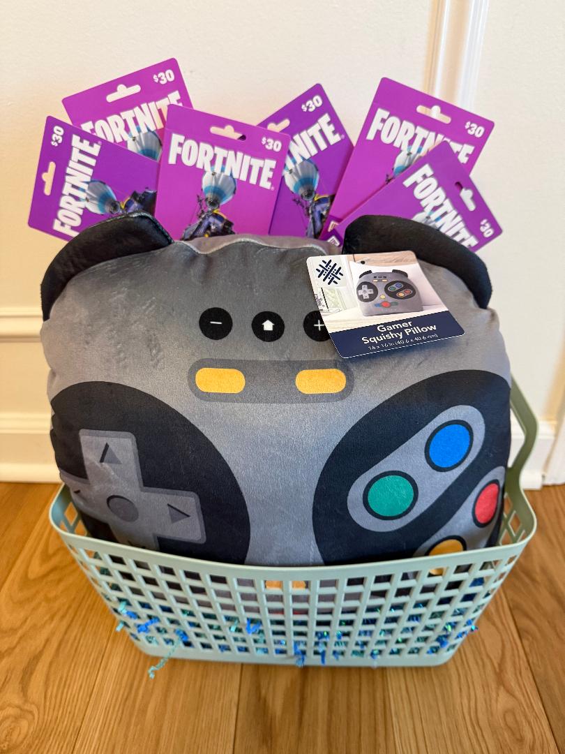 LZ95JoaniesCloset tweet media