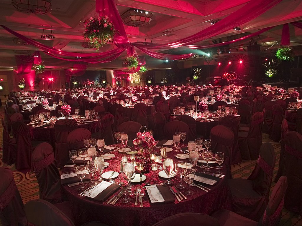 LAPartyDesigns's tweet photo. Start Spreading the News!

This large scale gala transformed the room from top to bottom as we painted the town red. Custom draping, lighting, and coordinated table details created a bold, cohesive environment...

Continue Reading:
https://t.co/UHn56kwgB2 https://t.co/36BbC8hFHS