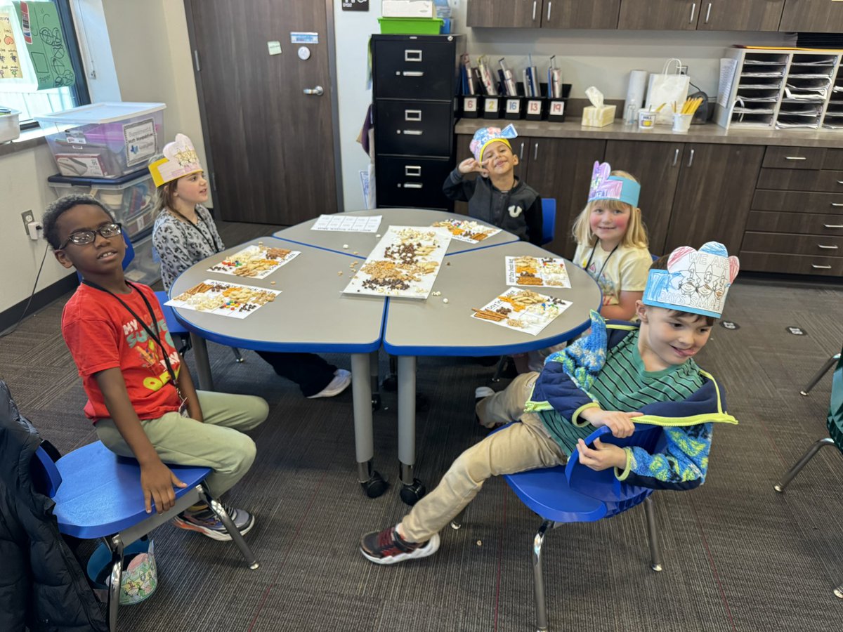 We made a special 100th day snack today! #NCEstrong <a href="/melissaisd/">Melissa ISD</a>