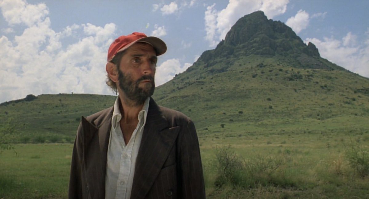 dude at my gym rn has this exact fit on.