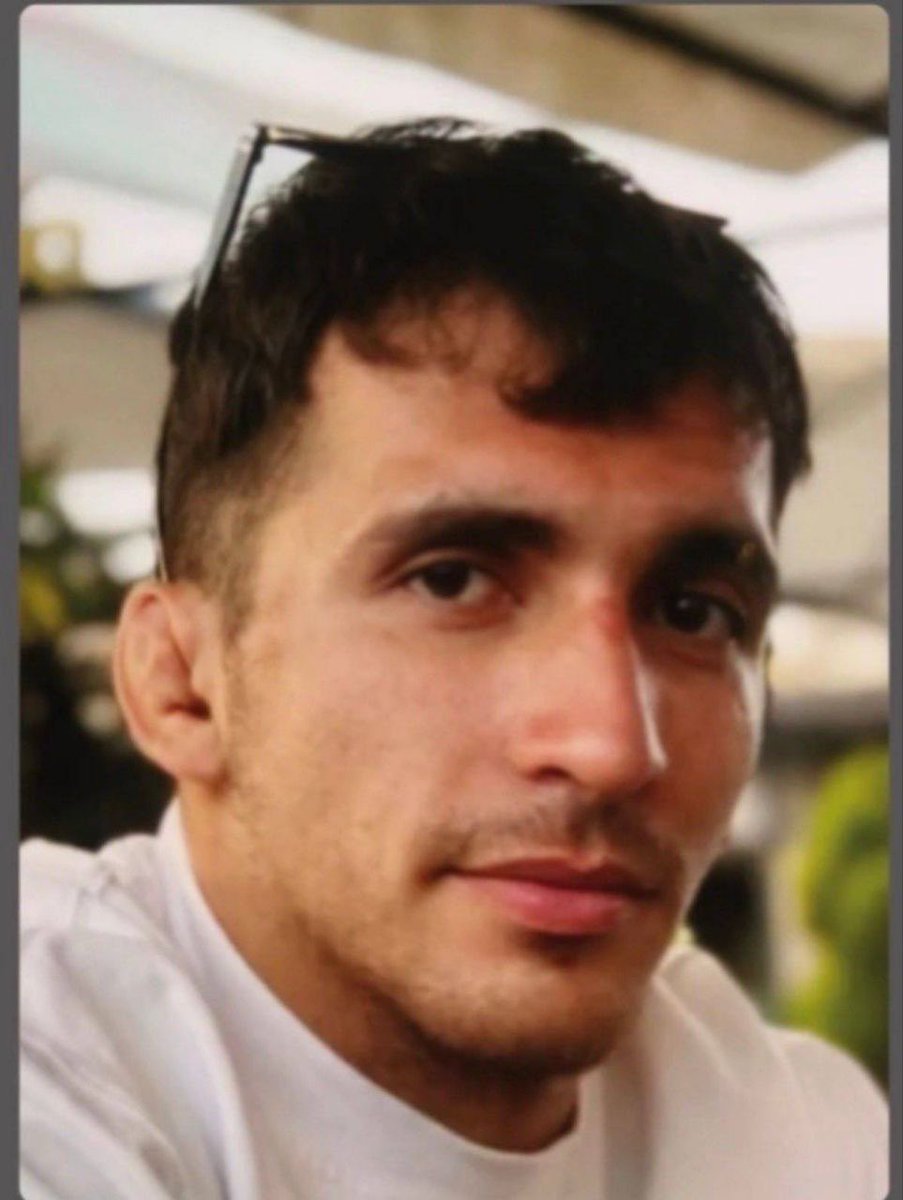 بهزاد بابایی در خطر اعدام است صدایش باشیم

#BehzadBabaei was arrested on Jan 28 after a raid by over 15 armed agents on his home in Atabak, Tehran, and taken to an unknown location. His whereabouts remain unknown despite family follow-ups.
 #HumanRights 
#IranMassacre‌