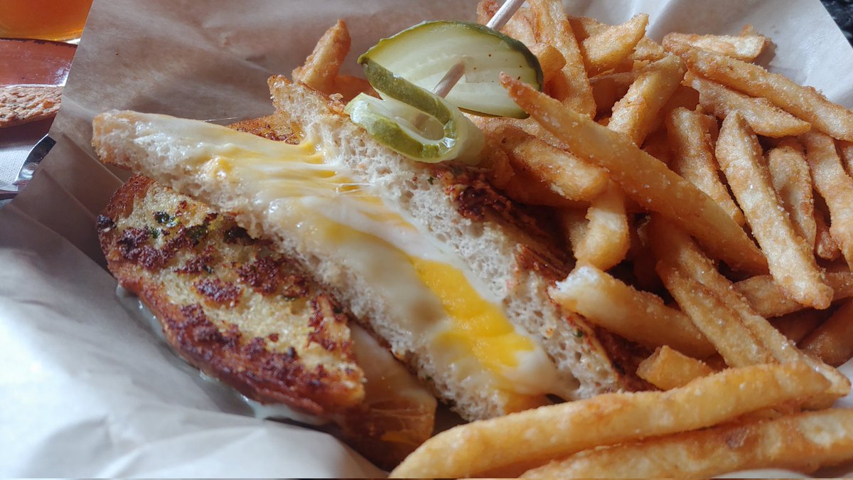 Back at Lazy Dog to try the other grilled cheese offerings.... Pretty great 5 Cheeser