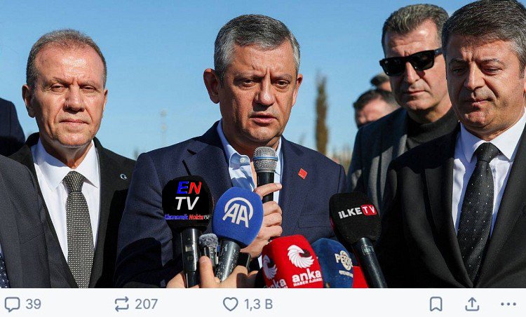 Anasayfa » Gündem

Özgür Özel Adıyaman'da
Cumhuriyet Halk Partisi Genel Başkanı Özgür Özel ve CHP'li belediyeler depremin Üçüncü yılında yaraları sarmak için tekrar Adıyaman'da...
 15:11:12 | 2026-02-05
ekonomiknokta.com/ozgur-ozel-adi…
ekonomiknokta.com
#ekonomiknoka #chp #ozgurozel