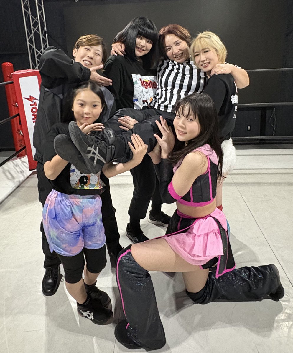 info_hot0514's tweet photo. 本日（2/6）
🔥hotシュシュスーパーバイザー
田村欣子SV
＠AocornerT 
のお誕生日です🎂
https://t.co/tssL1qz1rO

おめでとうございます🎉
#prhot
#Ignite https://t.co/BClOfiXzdK