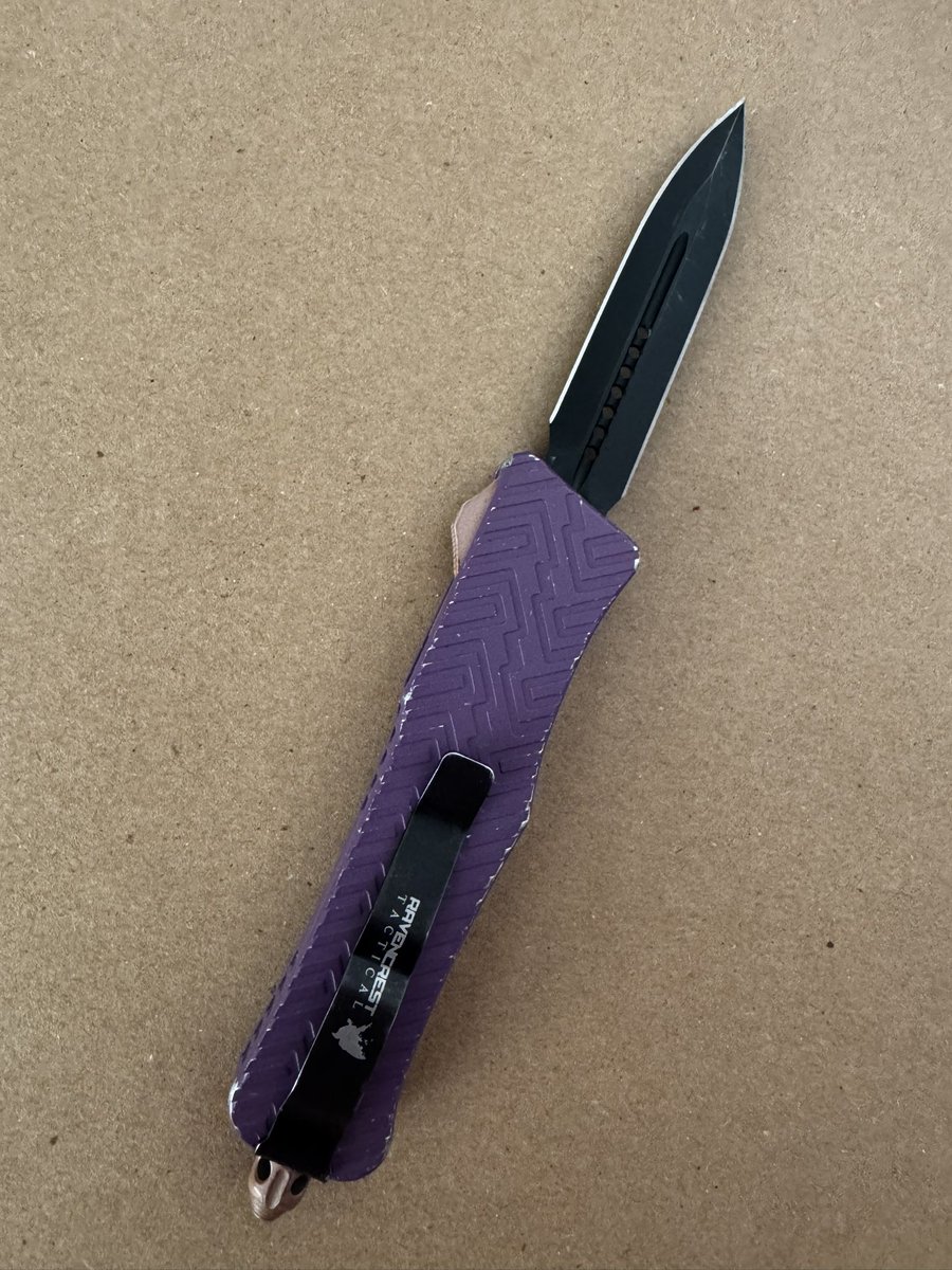 TheLittleFlour_'s tweet photo. @CatholicAwesome My husband got me a @RavenCrestTac , it’s my favorite. https://t.co/cNufRp86Lz