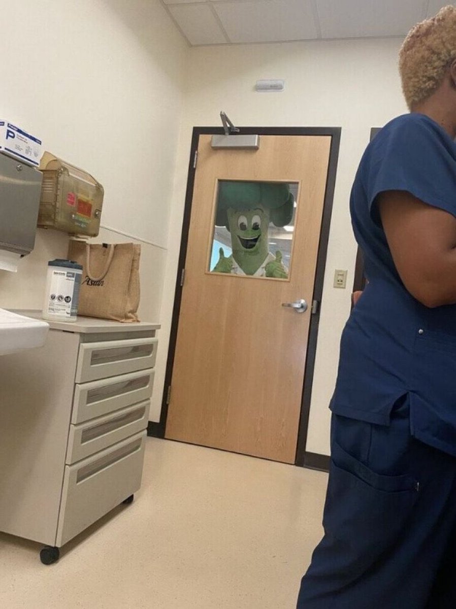 dinosaurs1969's tweet image. went to get a covid test and a giant broccoli man walked by the door