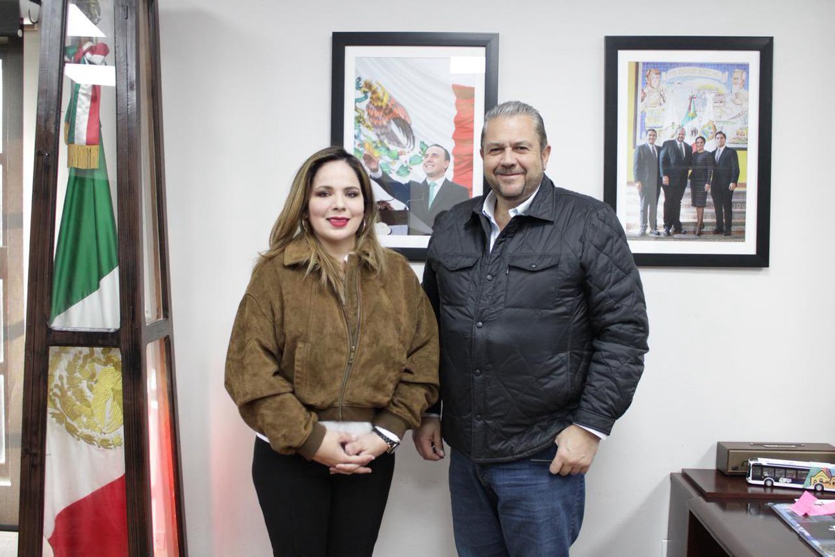 La Secretaria del Trabajo, <a href="/ZogbiNazira/">Nazira Zogbi</a>, se reunió con el Alcalde de #RamosArizpe, <a href="/TOMASGTZM/">Tomás Gutiérrez Merino</a>, para continuar coordinando acciones que impulsen el empleo en la #RegiónSureste#CoahuilaPaDelante #APasosDeGigante