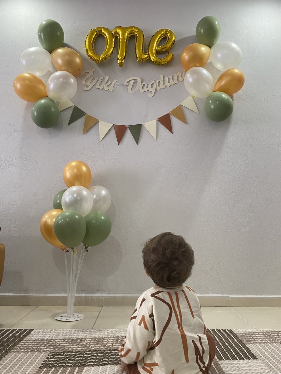 Varlığını hissettiğim günden beri hayat çok başka evlat. En güzel iyikim ,hep var ol💚🧡🤍
