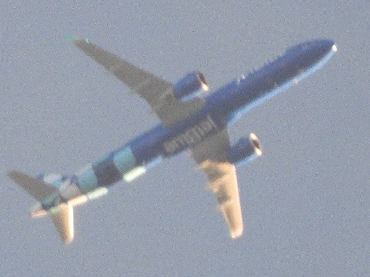 Heres a shot of @JetBlue Flight B61620 Airbus A321-271NX (N4083J