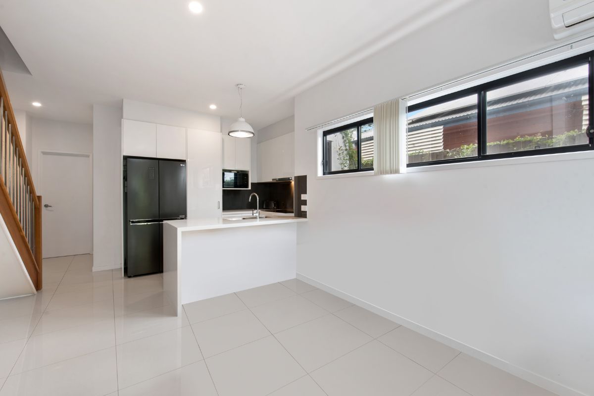 Fast Virtual Staging tweet media