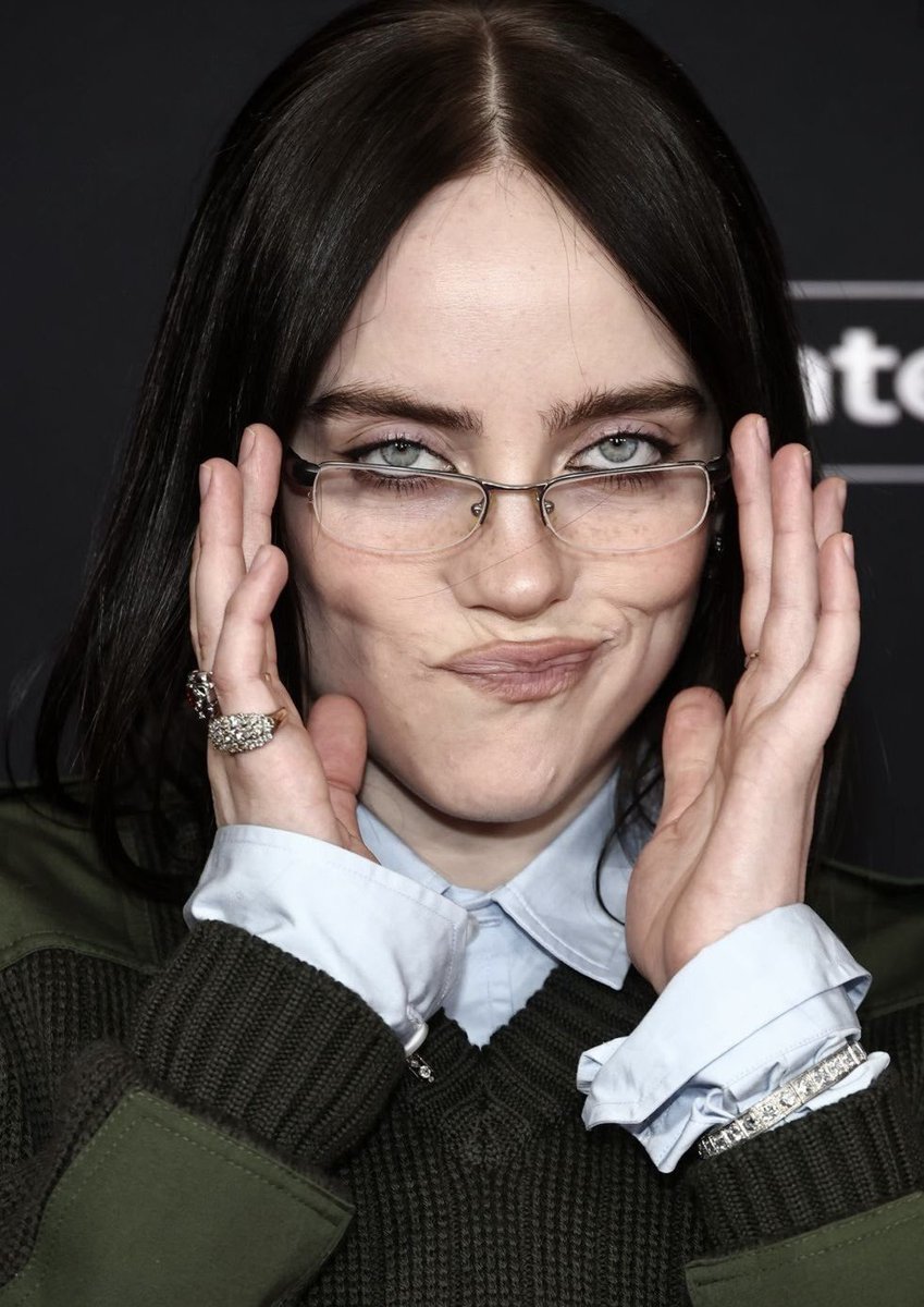 billie archive tweet media