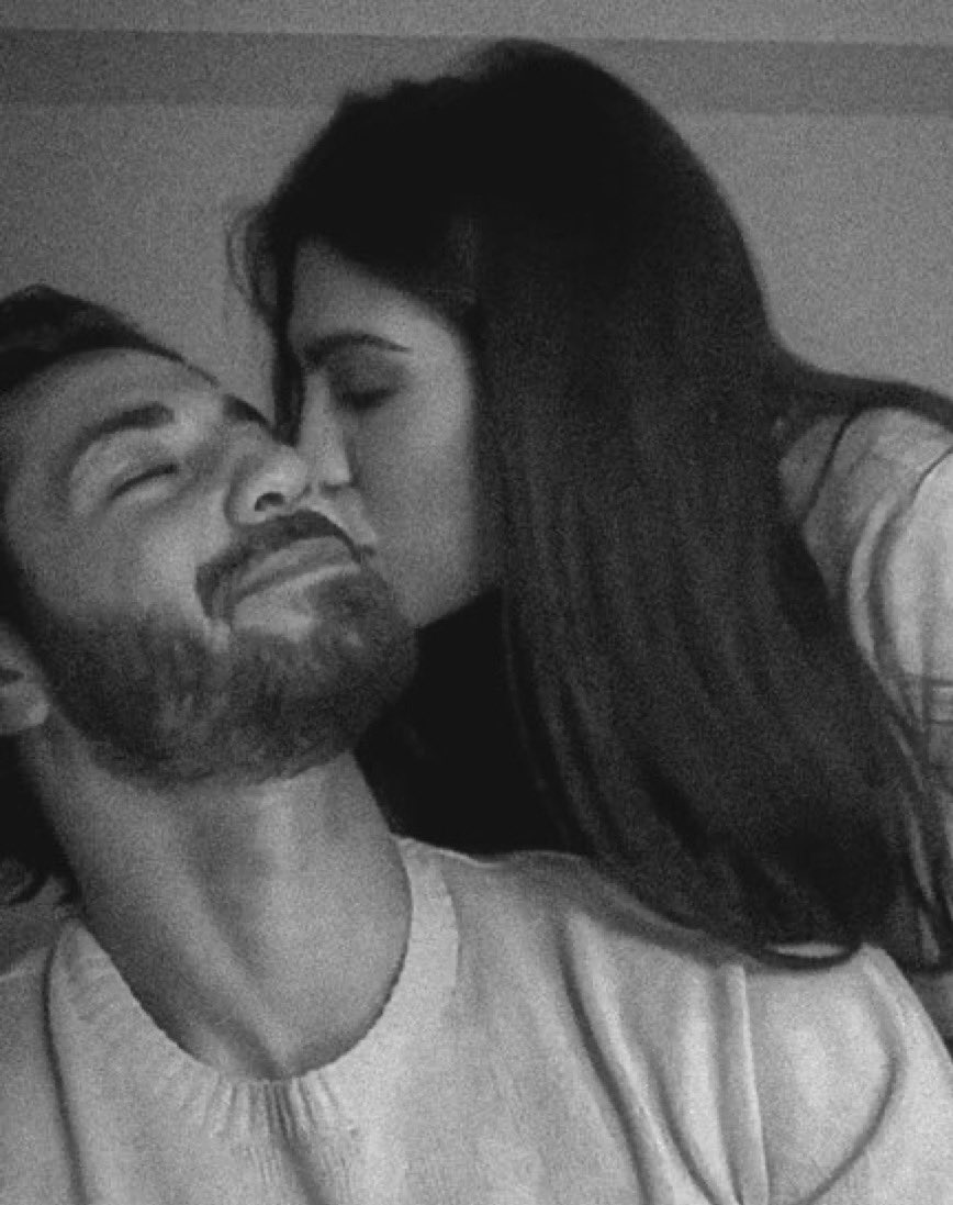 (siamo) irrecuperabili 😔🤍

#rashmer