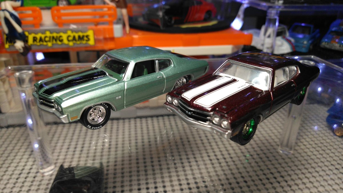 整理しようかと思い、始めましたが、トミカ以外もかなり量ありますね