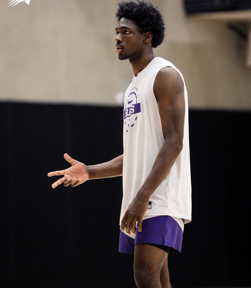 mo🇸🇴✍🏽 tweet media