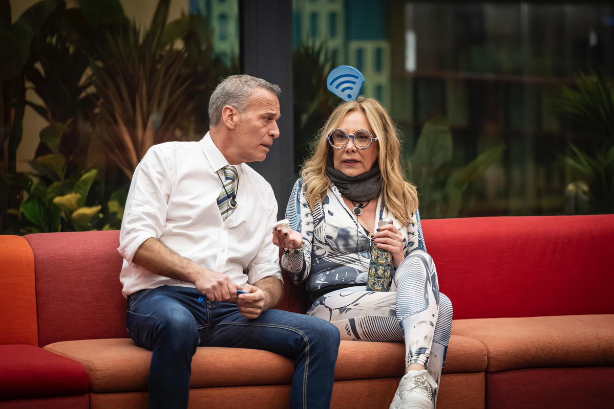 ZeppelinTV's tweet image. Belén y Carlos ya se han reencontrado en la #GHDúoGala5  👏🏽