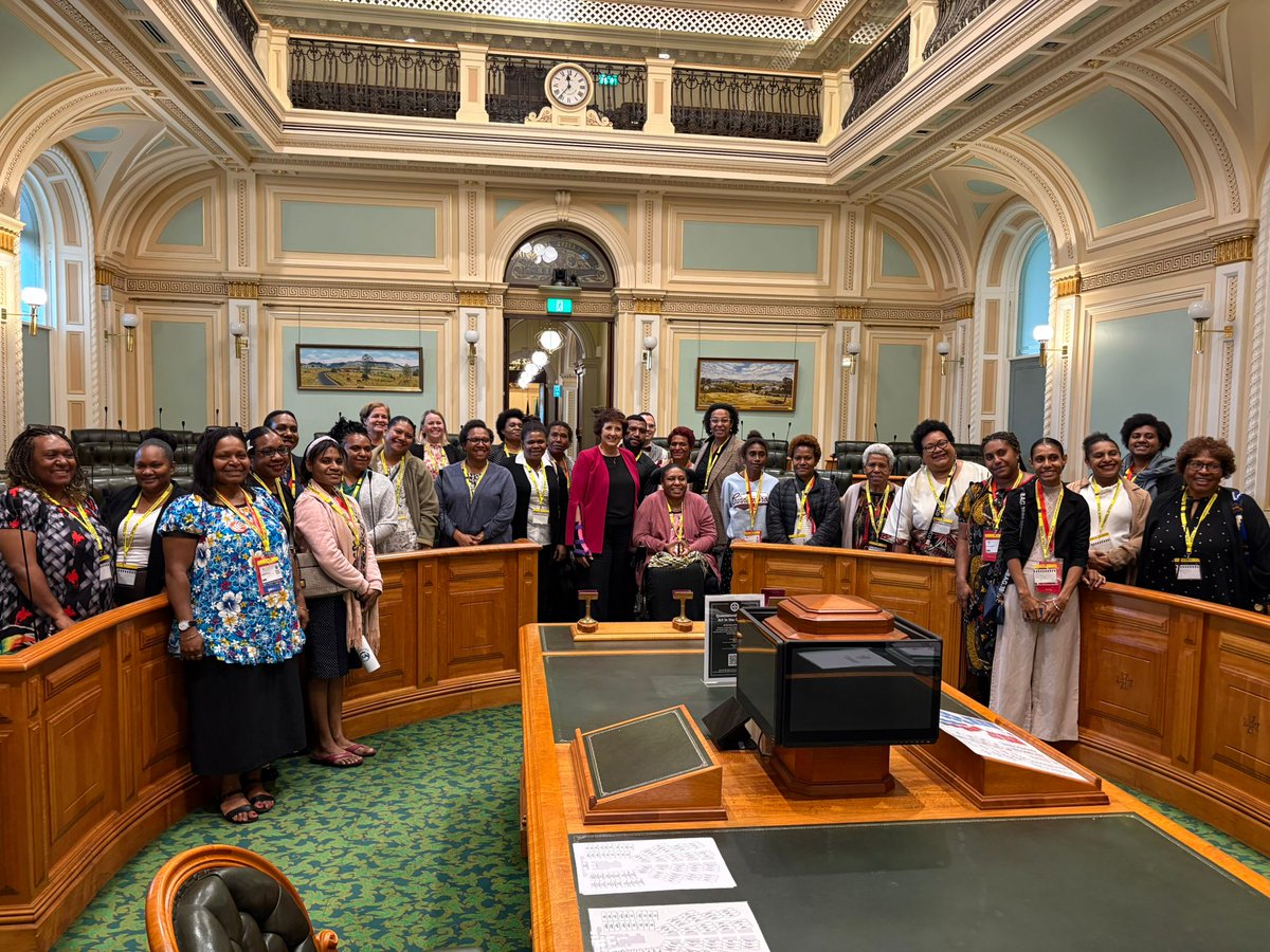 Fiona Simpson tweet media