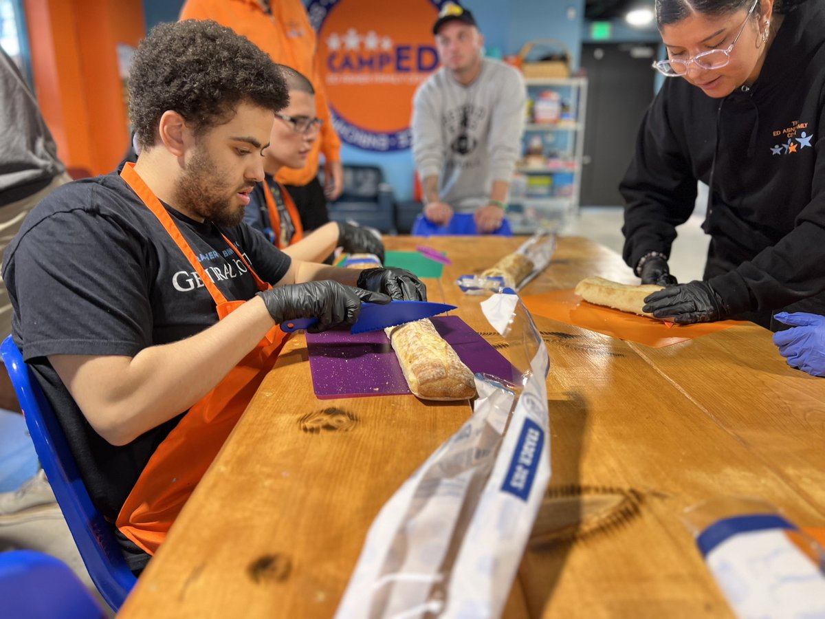 Ed Asner Family Center tweet media