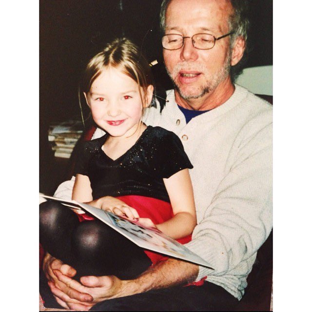 DoveCharts_'s tweet image. Dove Cameron mentioned in her interview with @Allure_magazine:

"My parents were not a love match. My dad was not straight. They got married because they got pregnant and my dad came from a catholic family." 🥹💔

"I think my dad truly loved my mom just not as a husband and…