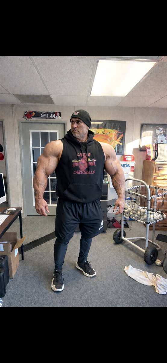 eyewashhater's tweet image. 1 week out….

#Mobetta   #Hattenforpres    #VeinyAHHH