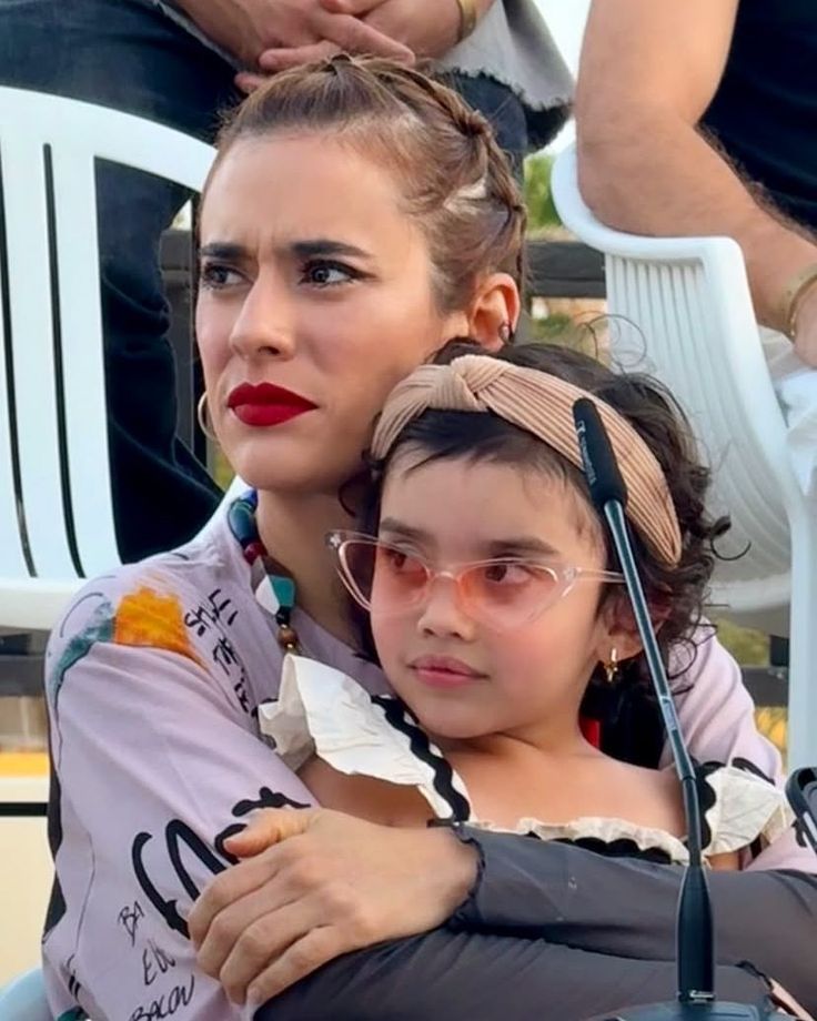bestalliesp's tweet photo. ES TAN MOM GIRL😭🩷 https://t.co/kOqIg7oinn