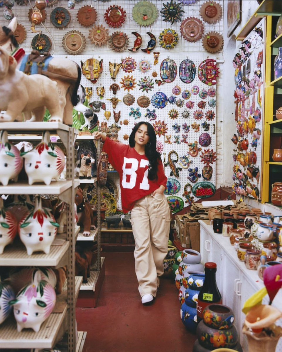 ♥️ • <a href="/iambeckyg/">Becky G</a>