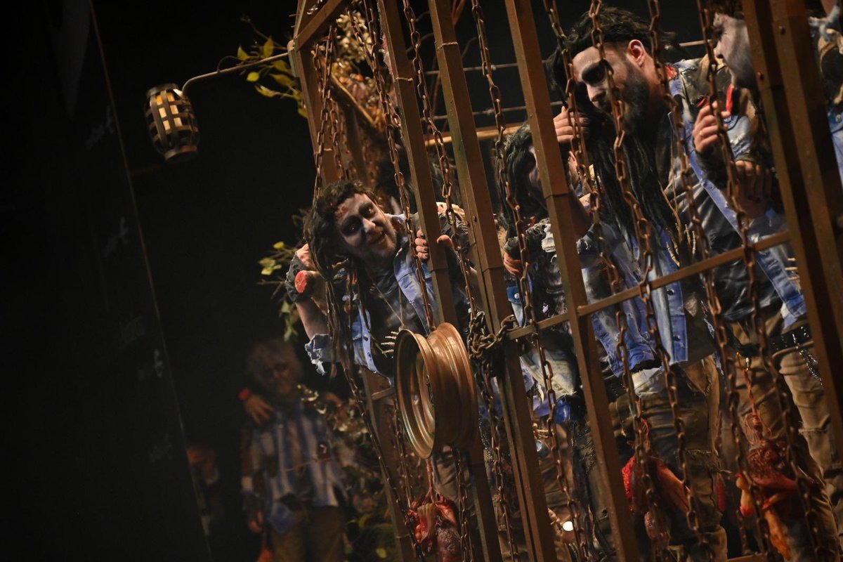 CarnavalBJZ's tweet photo. 📸 Marwan Chilliqui “Salta la valla”
Preliminares del jueves 5 de febrero
#COMBA26 #carnavaldebadajoz https://t.co/NVEeIjpyuN