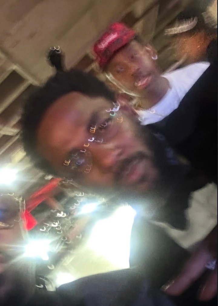 RapArgentinooo's tweet image. La unica foto que tenes con tu amigo que conoces hace 10 años