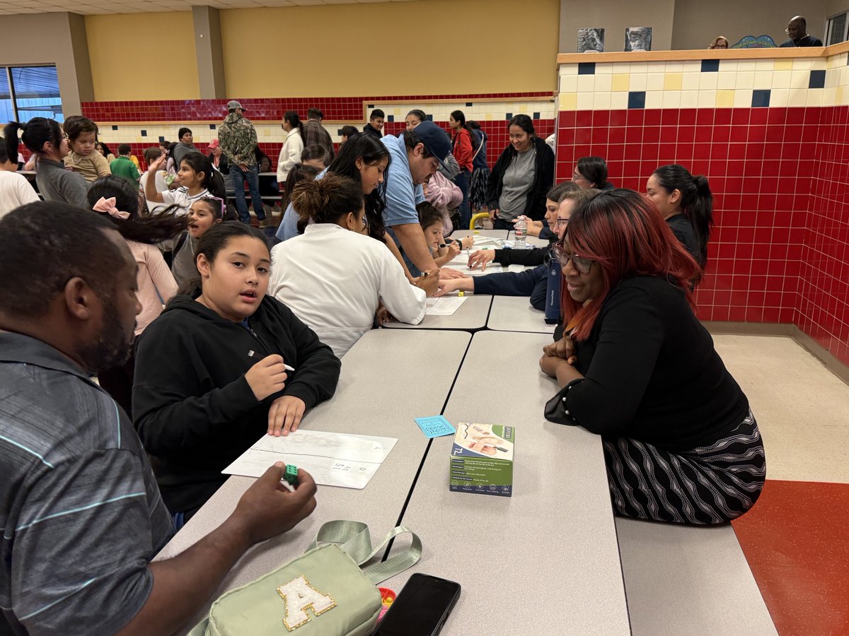 Anne Clark tweet media