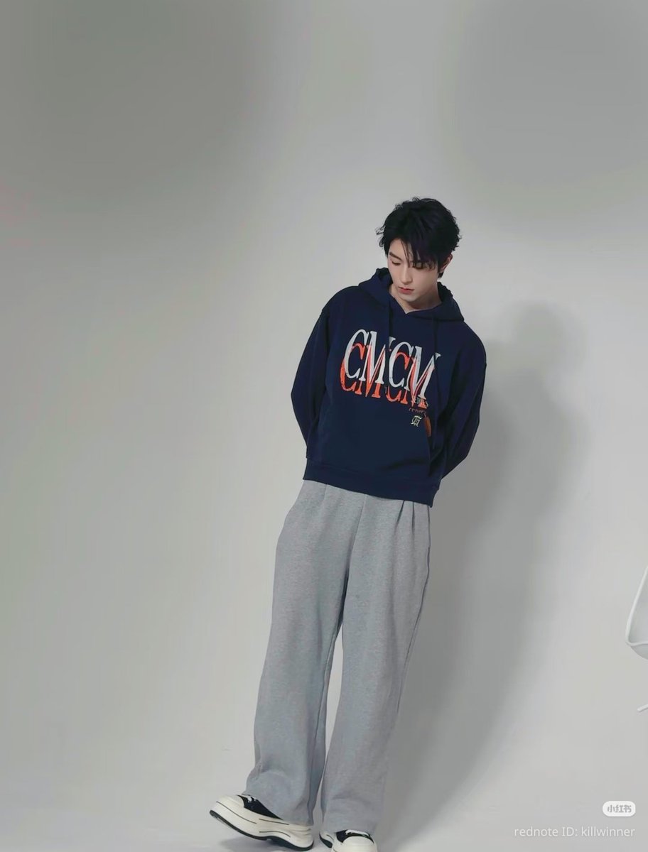 cheseecxke's tweet photo. Qiuqiu with KILLWINNER brand 😭❤️ https://t.co/lG5bpdIAE4