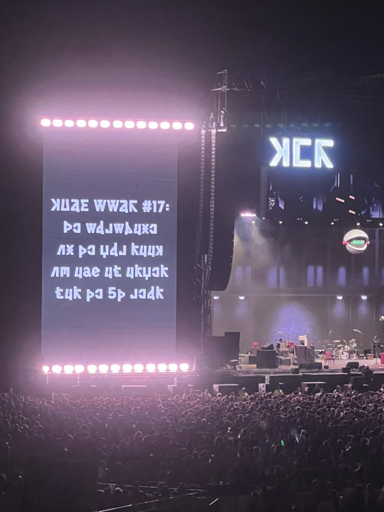 AryCosplay's tweet image. Fala português alienígena do caralho