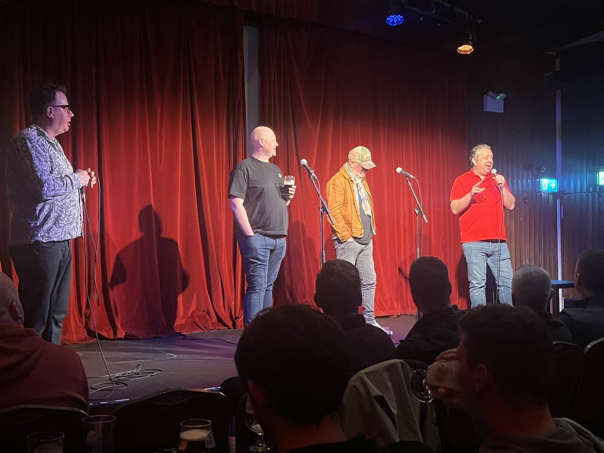 LaoisClub's tweet photo. Super Gig as always tonight lads! @TheAnfieldWrap 👌👏👏👏 #Sugarclub https://t.co/vI6gpQn78E