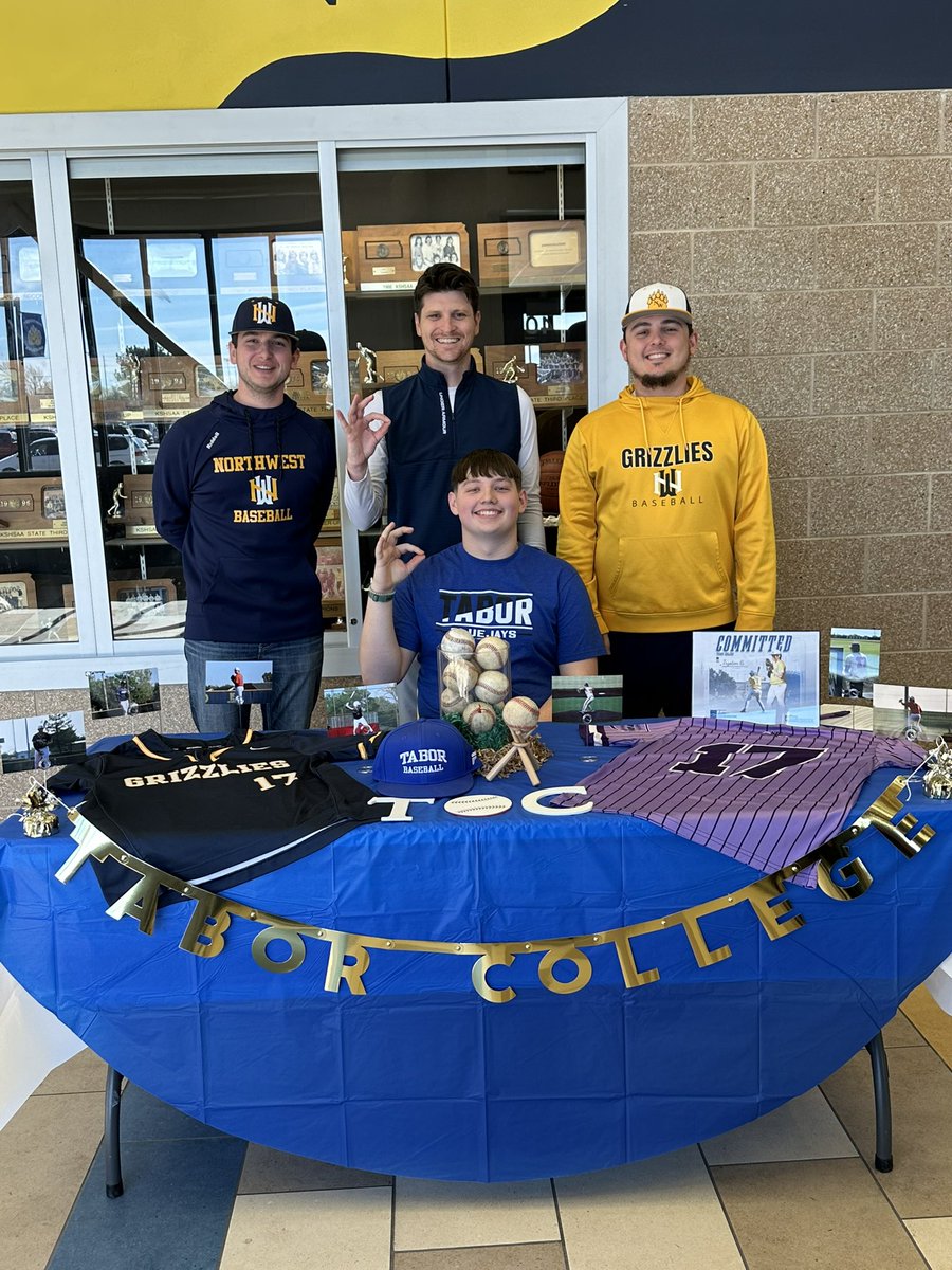 Kansas Curve tweet media