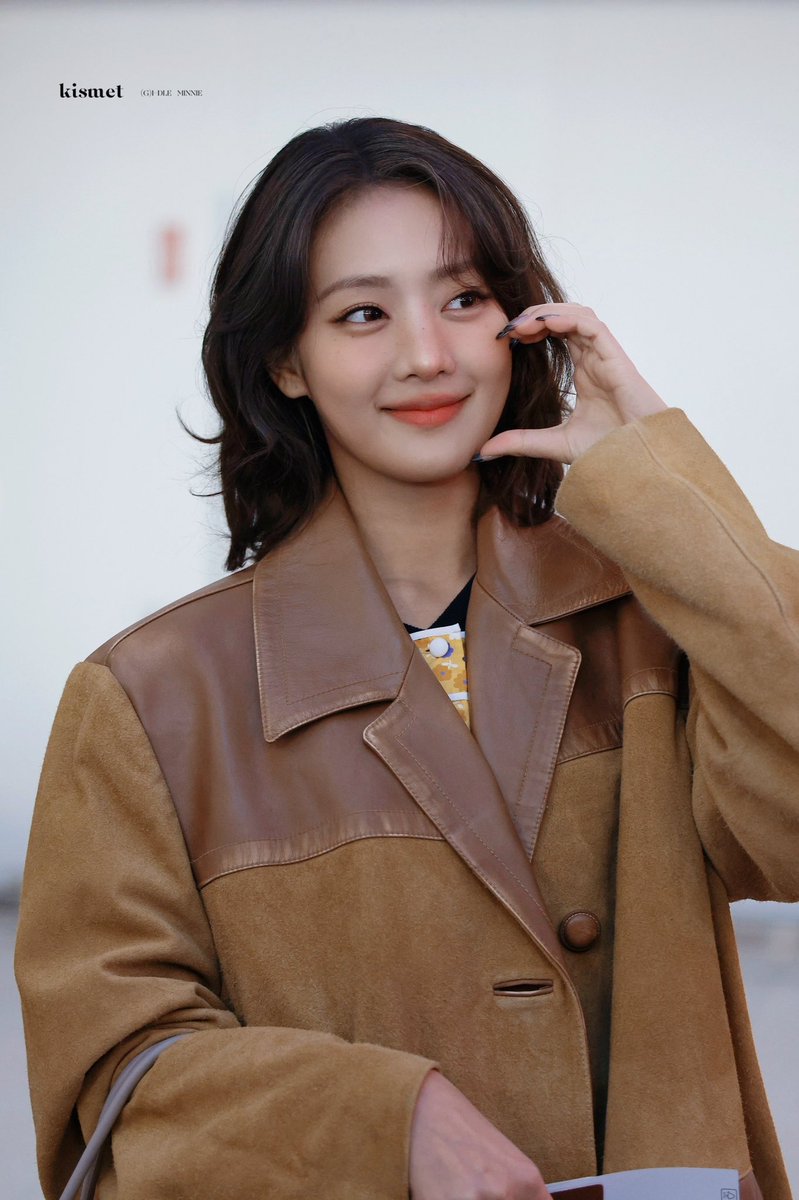 260206 Play the whole world in mono🥰
#IDLE  #아이들 #민니 #MINNIE #มินนี่ #ミンニ