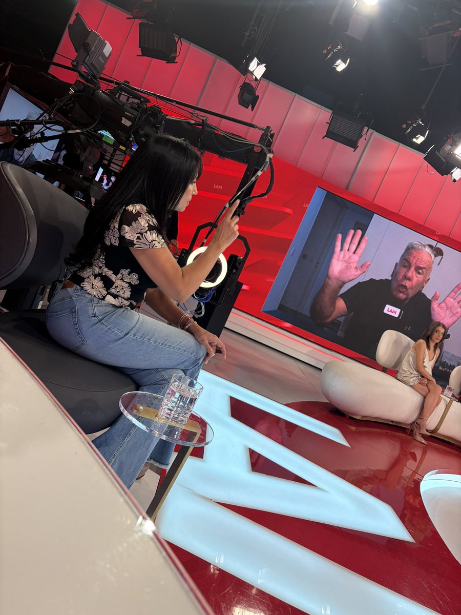 pepeochoa88's tweet image. Cachaca destruyendo a Mirol #LAM