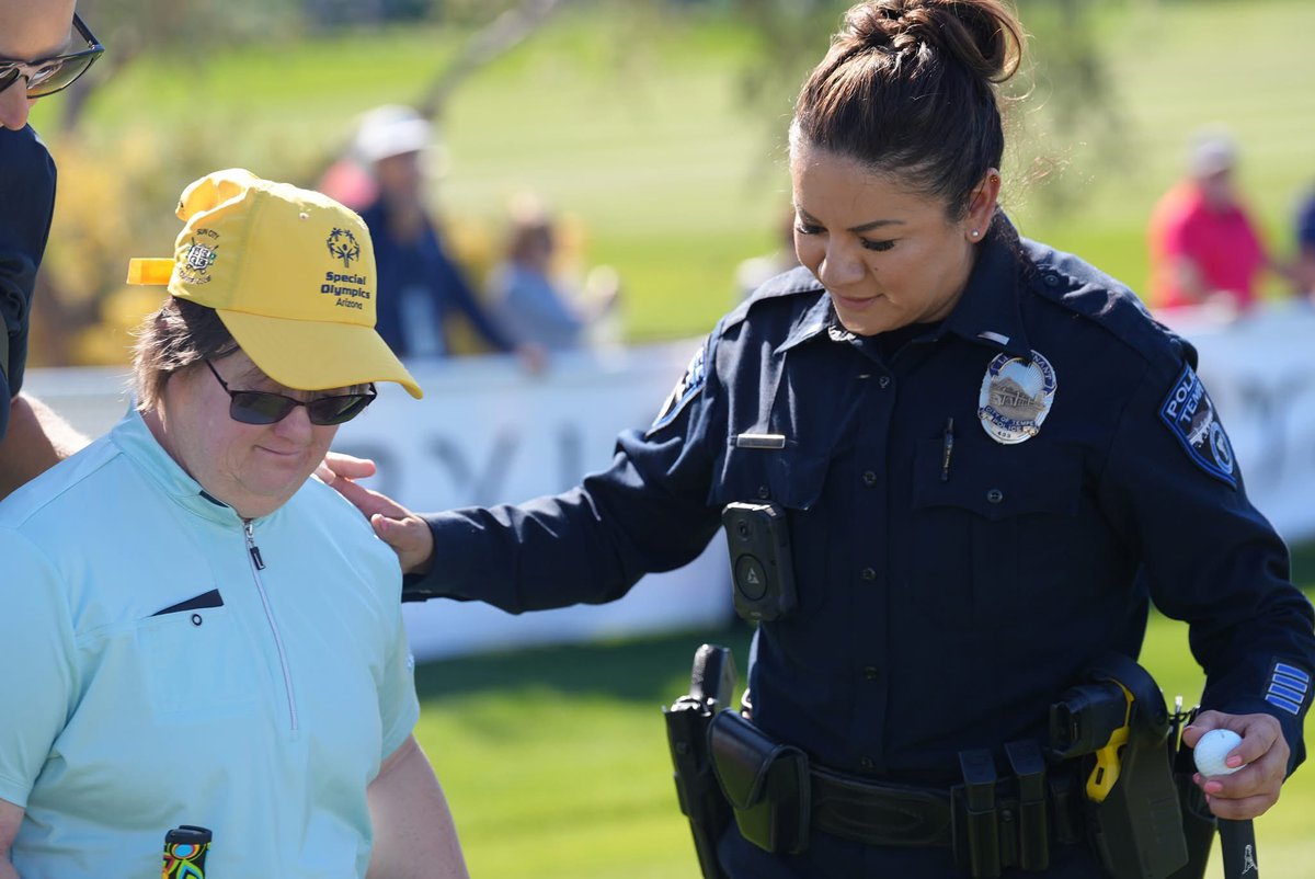 TempePolice's tweet photo. San Tan Ford Special Olympics Putting Challenge ⛳💙

A hole-in-one kind of day supporting incredible athletes.

Lt. Lily Duran teamed up with a Special Olympics athlete to putt for a great cause.

Proud of this partnership and always happy to chip in.

#azletr #soaz https://t.co/wCvFpv35Lm