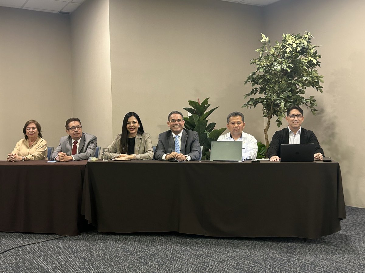IMCPSONORA's tweet image. ⭕️ Inicio la sesión 100 de la Comisión Representativa ante Organismos de Seguridad Social (#CROSS) del Instituto del Noroeste de Contadores Públicos (#INCP), con la distinguida participación de la CROSS Nacional del @IMCP .