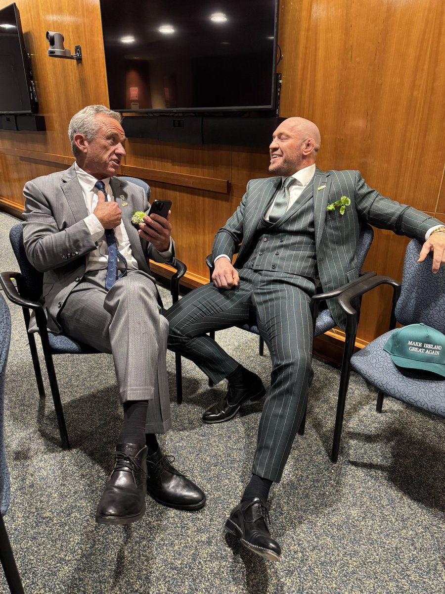 Conor McGregor tweet media