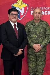 El Nacional aún no puede inscribir jugadores por deudas vigentes.
Según el Dr. Oswaldo Paredes(NEF) en diálogo con #MachDeportes, el club entra en una cuenta regresiva de 17 días para negociar con acreedores e intentar solventar las deudas. 👀👇🏽