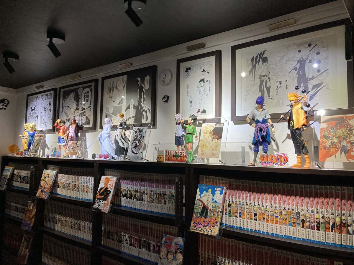 漫画部屋入って最初に目に入る景色が堪らなく好き🥴